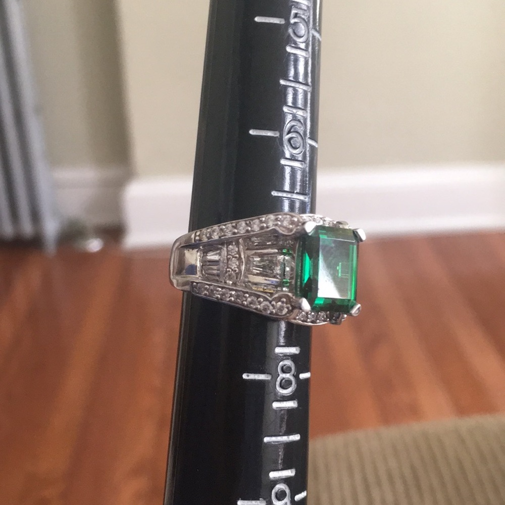Simulated Emerald Stone Sterling Ring - image 7